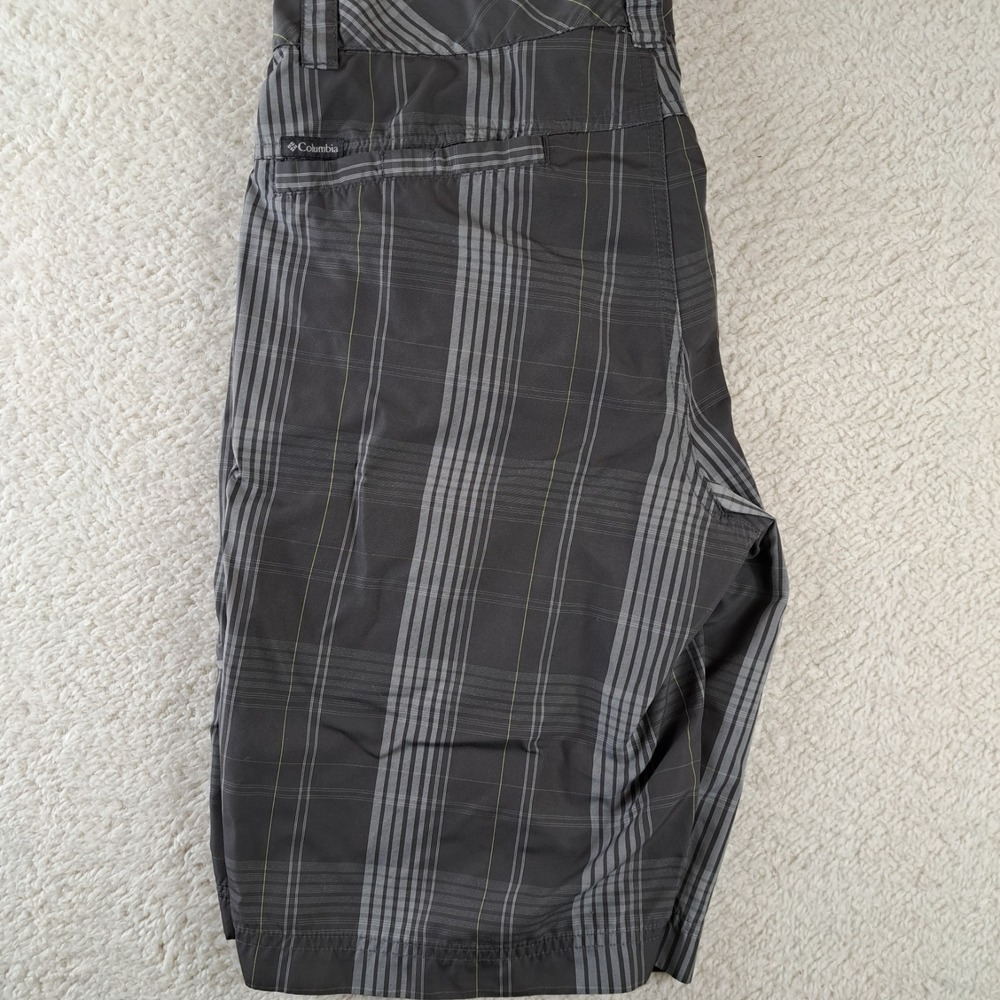 Columbia Mens Size 32 Shorts Lightweight Stretch Pockets Fishing Golf